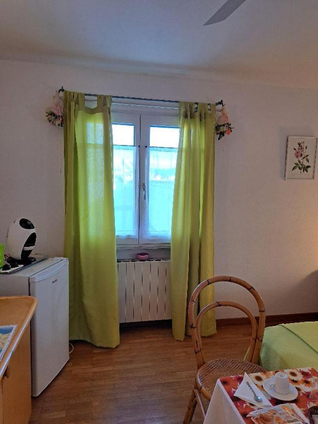 올비아 Il Profumo Di Ginestre B&B 외부 사진